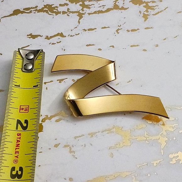 Vintage Monet Ribbon Brooch - Picture 5 of 5